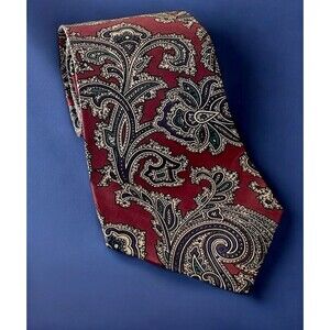 VTG 417 By Van Heusen Burgundy Paisley Pattern Mens Necktie Handmade Silk